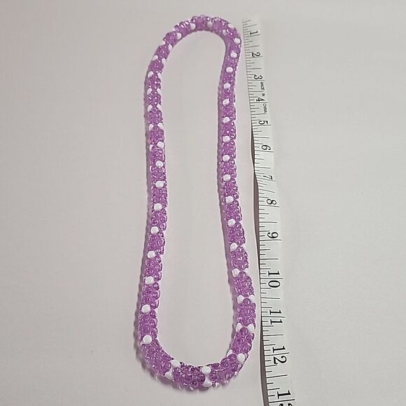 Purple and White Beaded Plastic Necklace Girls Teens Womens - Picture 3 of 3
